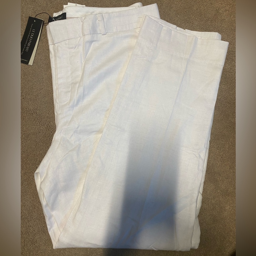 Banana Republic size 10 Mid Rise Straight fit through hip and thigh